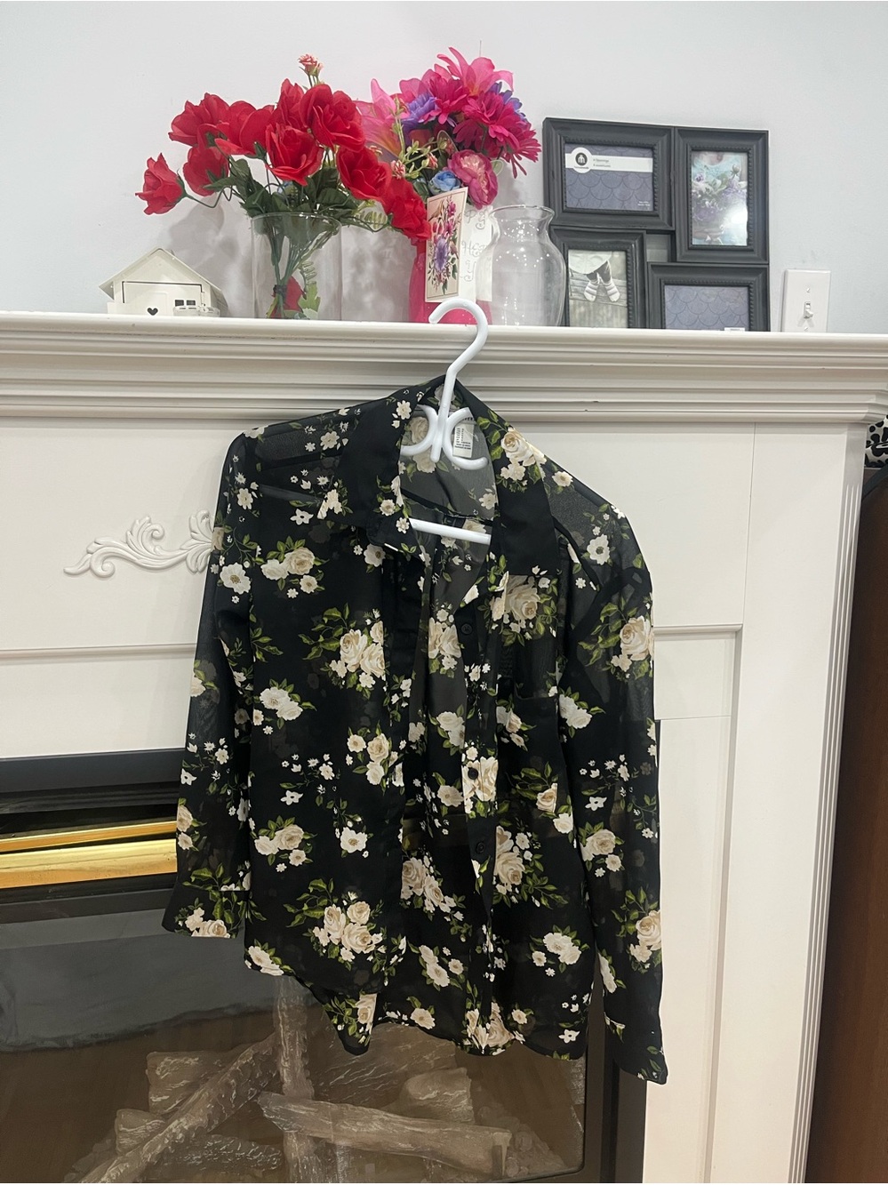 Forever 21 Black Floral Tie-Neck Blouse with Ivory & Green Print